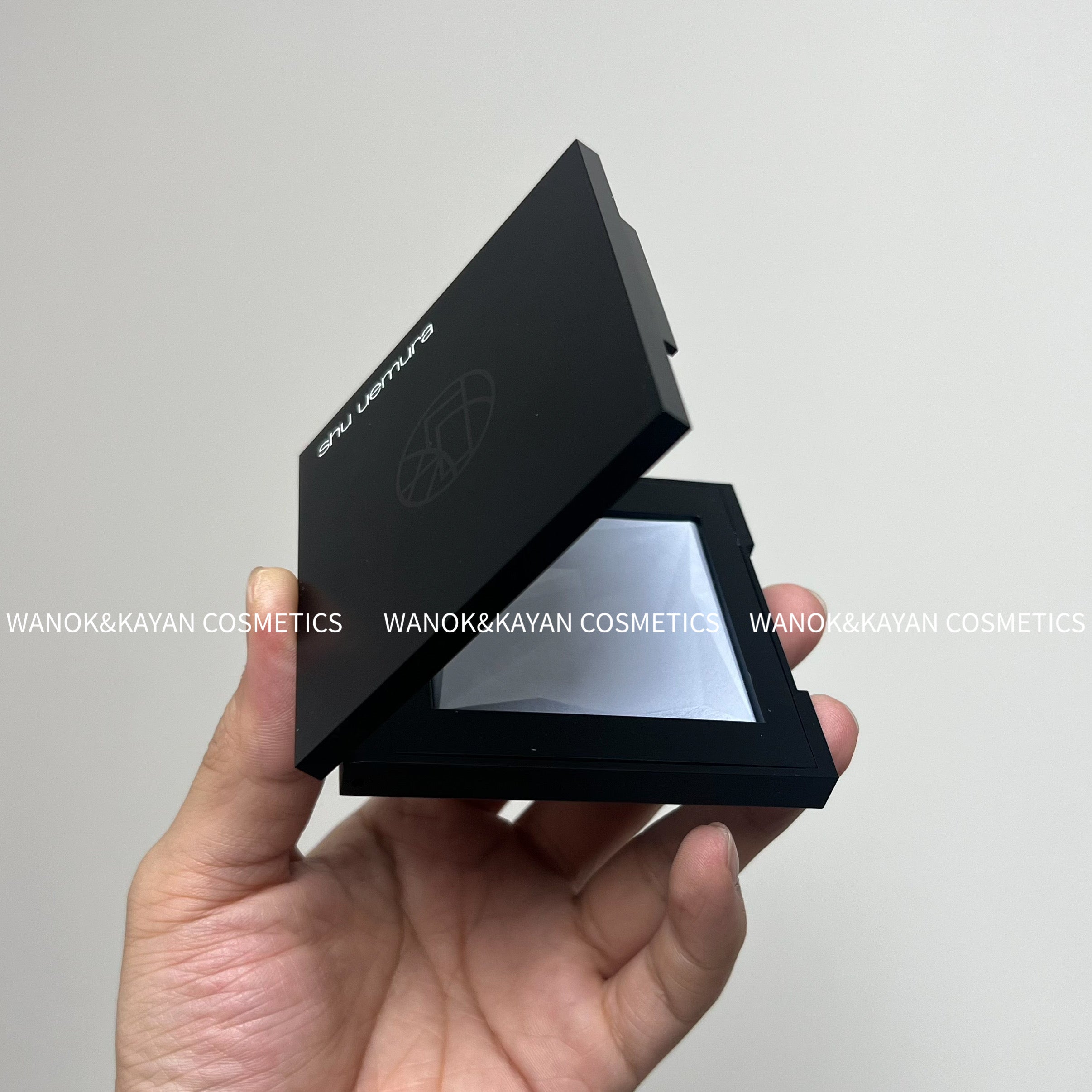 shu uemura 羽紗柔光輕霧粉餅 lumi-matte setting gel-in-powder 冰透藍羽紗柔光輕霧粉餅11g