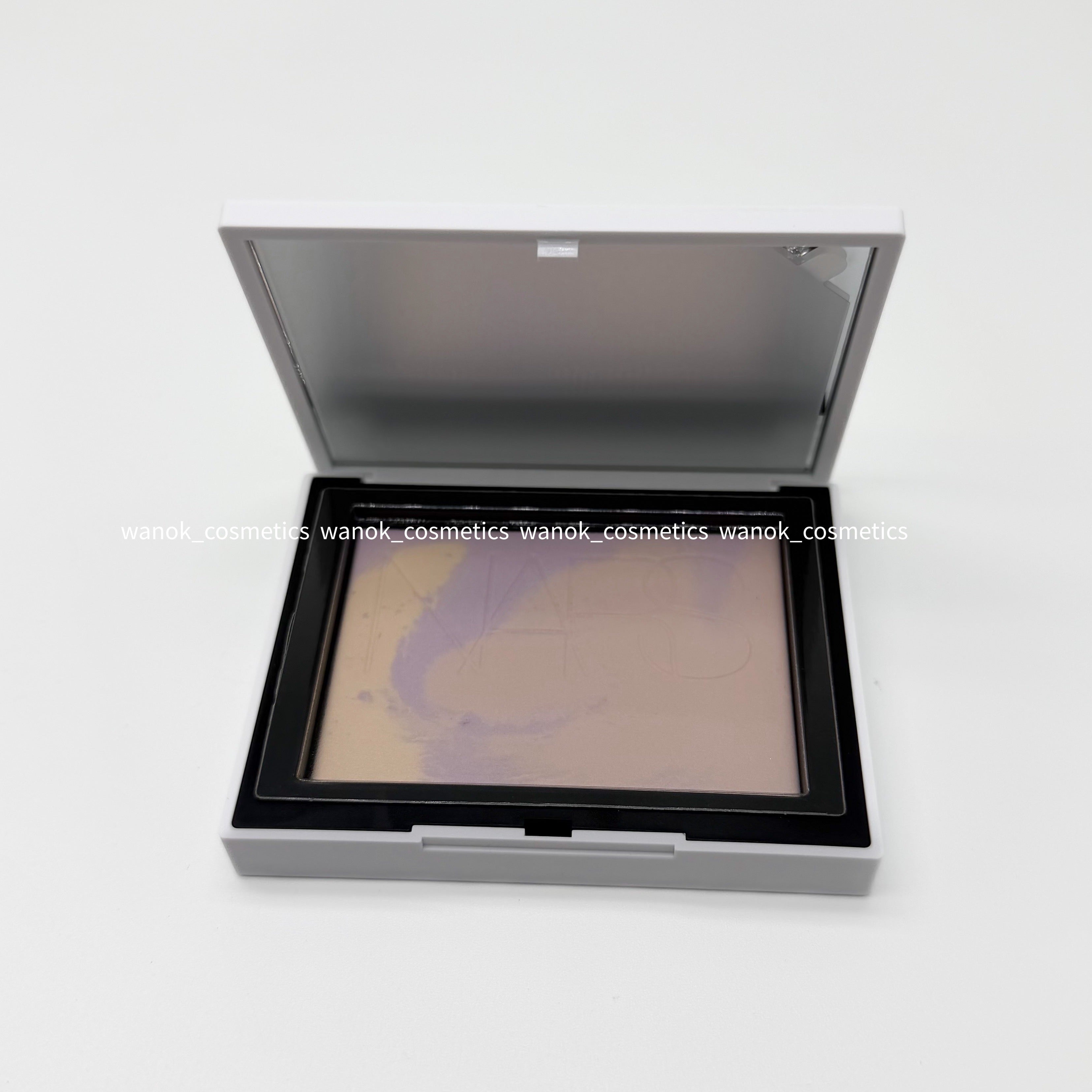 NARS 原生光幻彩蜜粉餅10g Light Reflecting Prismatic Powder 星河紫