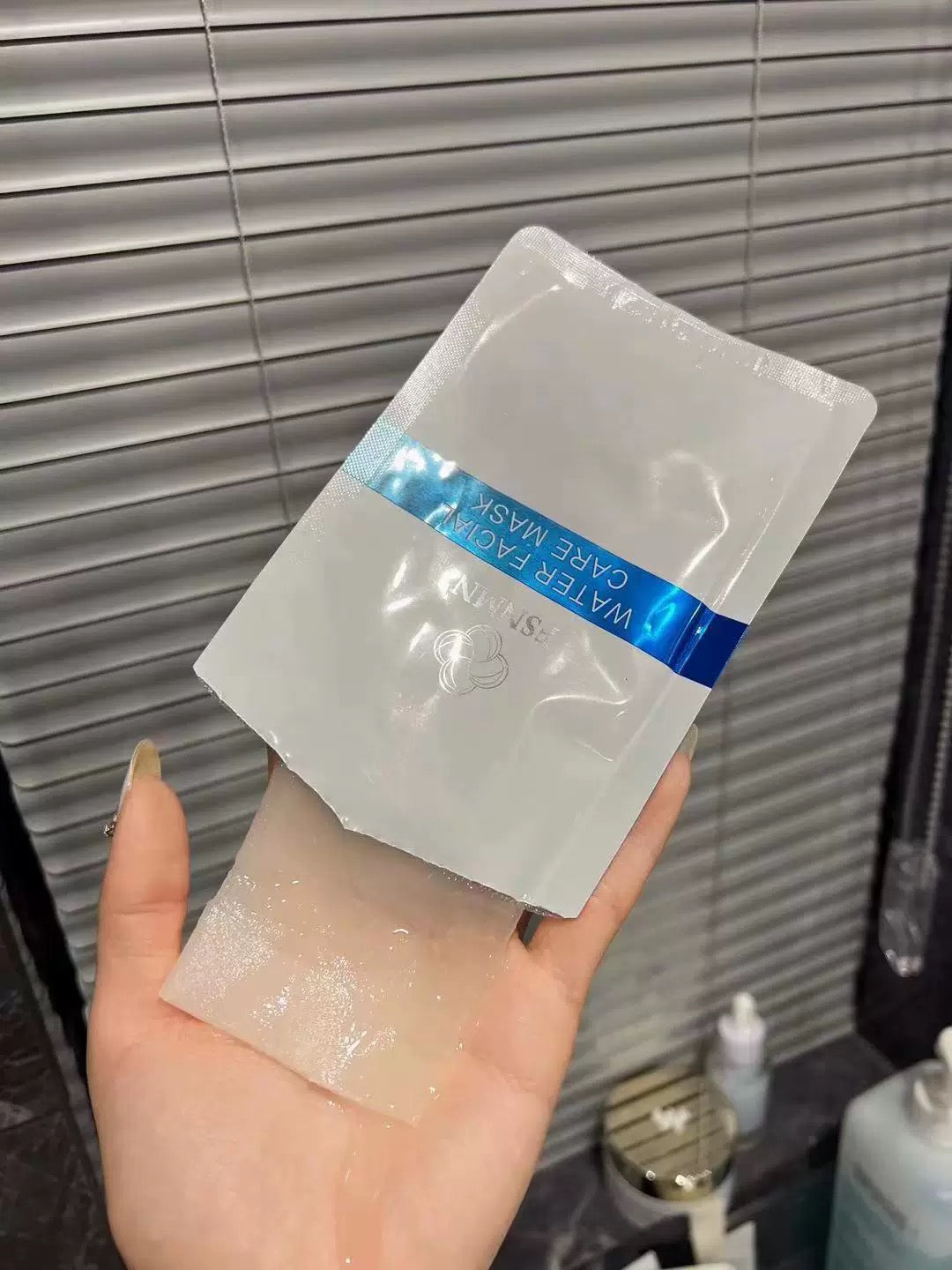 水光臉 包順豐 日本 NMN REVERSE AGING CARE MASK 35ml水光嫩白面膜5片 FSNMN WATER FACIAL CARE MASK 1枚入（35mL）