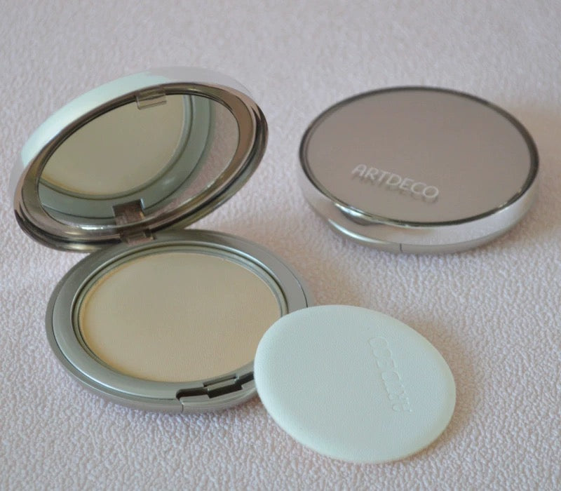 ARTDECO 礦物質水漾粉餅10G 保濕滋潤定妝粉 pure MINERALS Hydra Mineral Compact Foundation