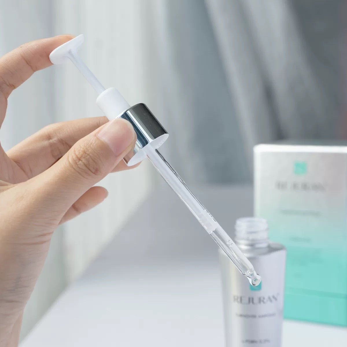REJURAN 水光針精華 / 三文魚精華 TURNOVER AMPOULE / DUAL EFFECT AMPOULE