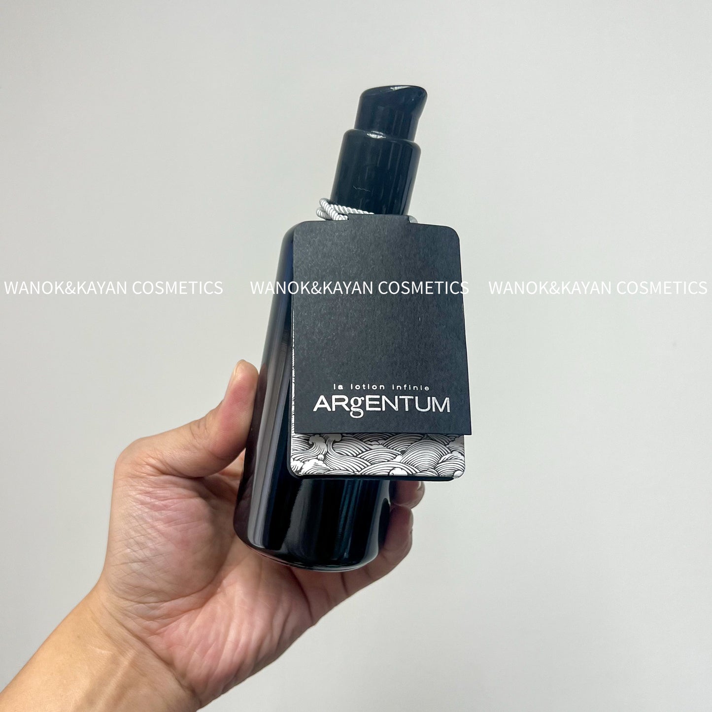 包順豐 ARgENTUM  歐臻廷 保濕身體精華乳滋潤銀乳200ml身體乳無盒 Argentum Apothecary 極緻補濕身體乳霜 200ml   ARgENTUM  HYDRATING BODY CREAM