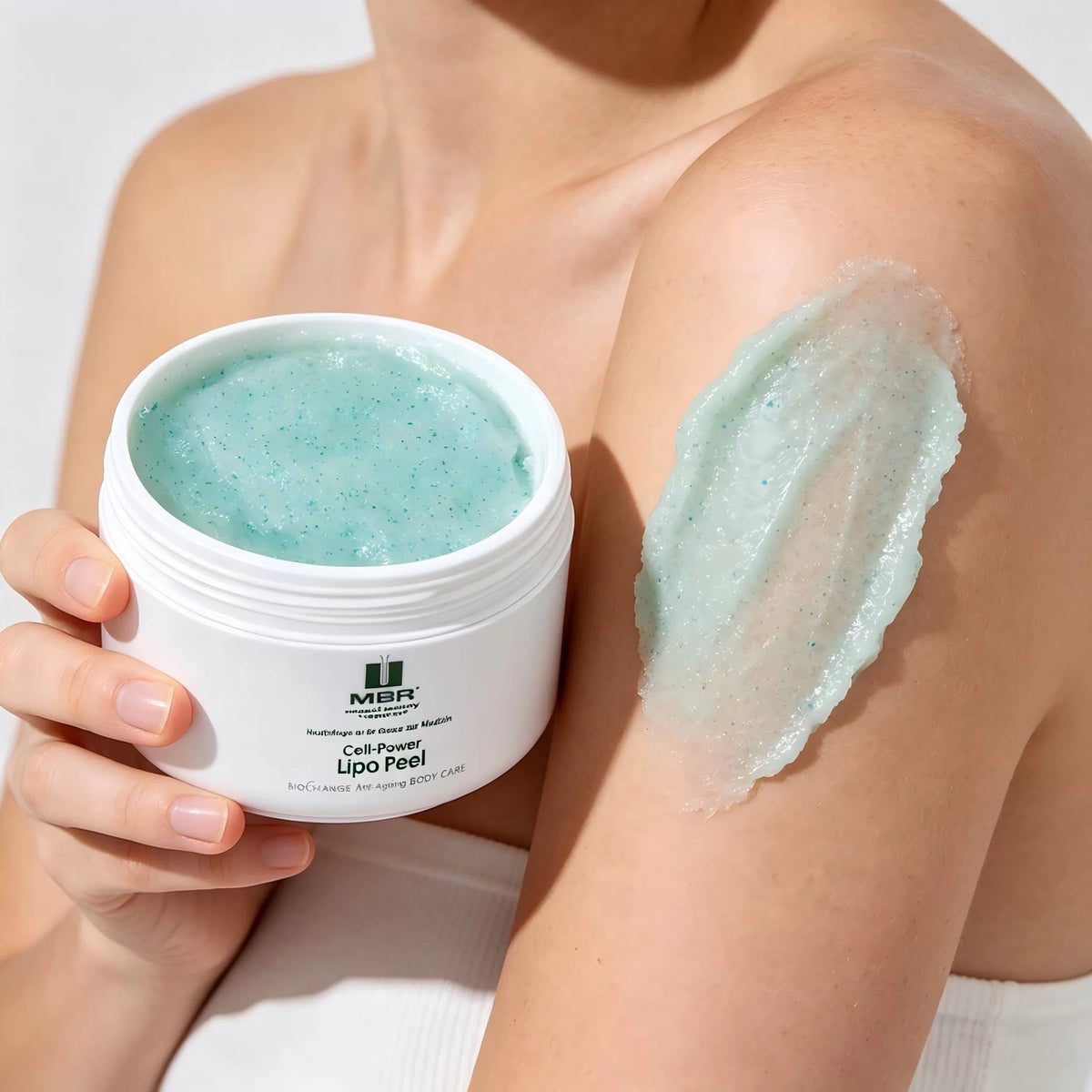 MBR Medical Beauty Research 活細胞身體去角質磨砂膏 200ml Cell-Power Lipo Peel